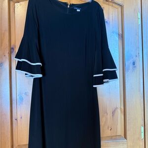 Tommy Hilfiger bell sleeve knee length dress